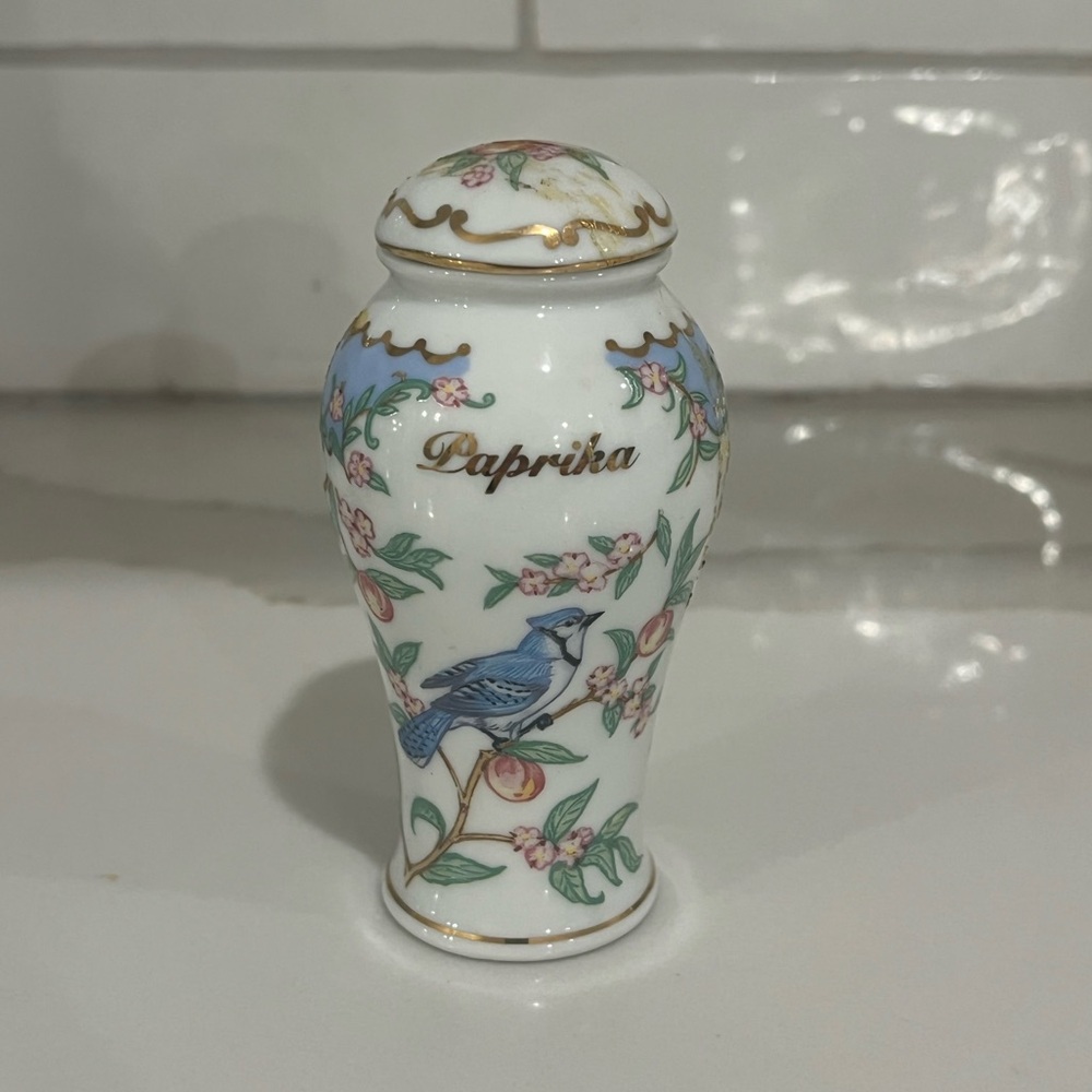 1994 Lenox Paprika, Blue Jay, Spice Jar, Birds and Blossoms